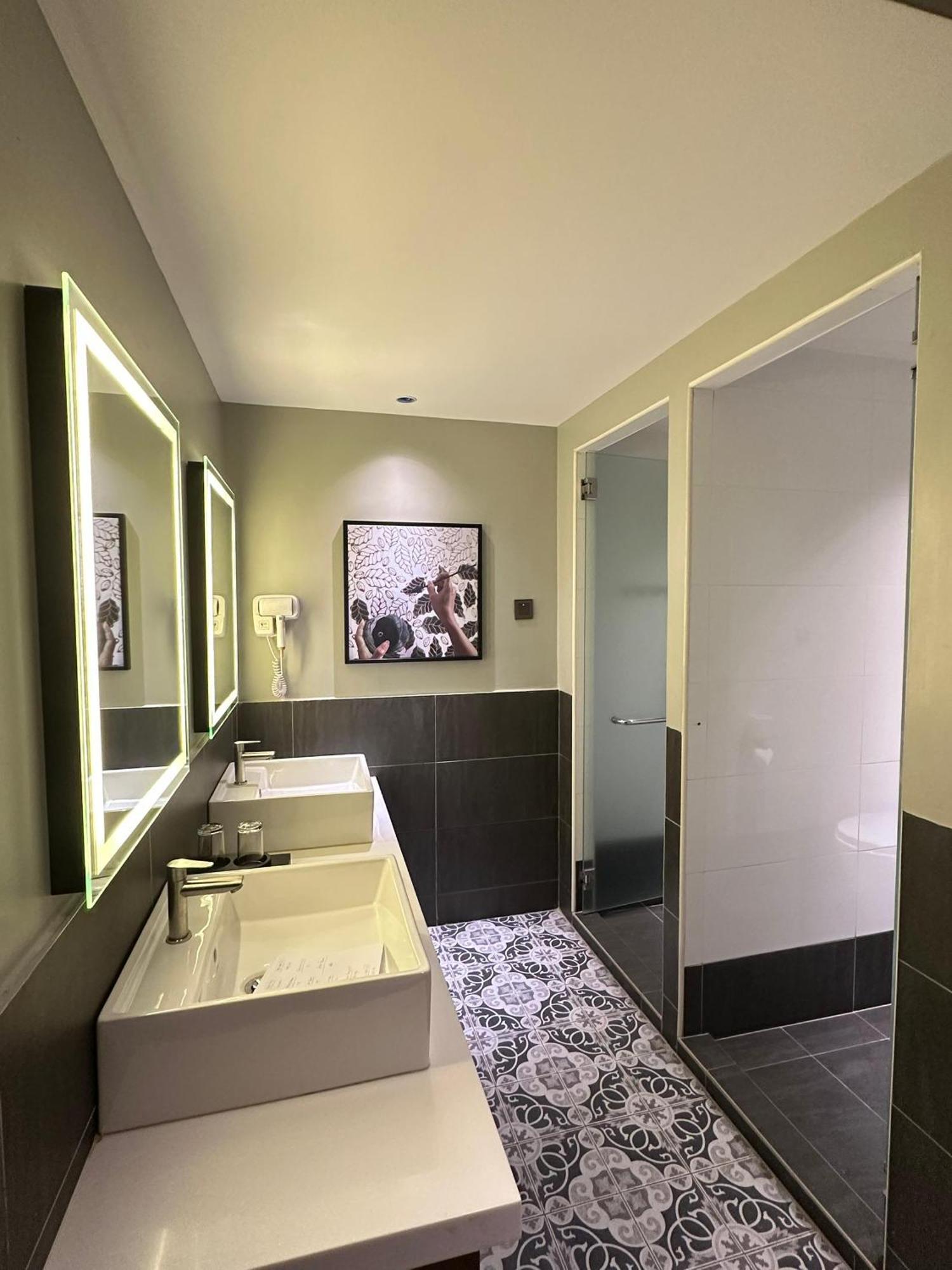 Nb Hotel Johor Bahru Dış mekan fotoğraf