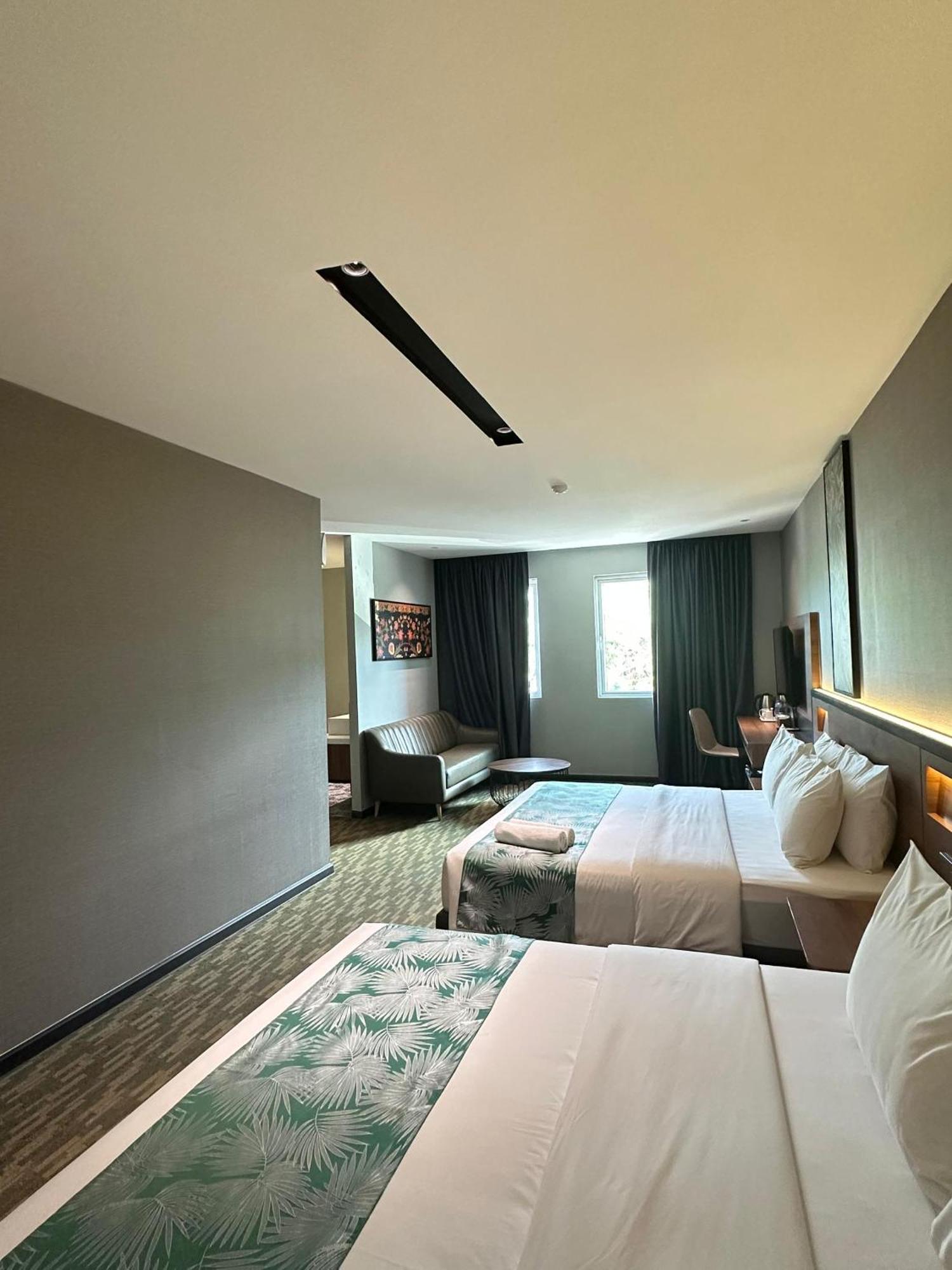 Nb Hotel Johor Bahru Dış mekan fotoğraf